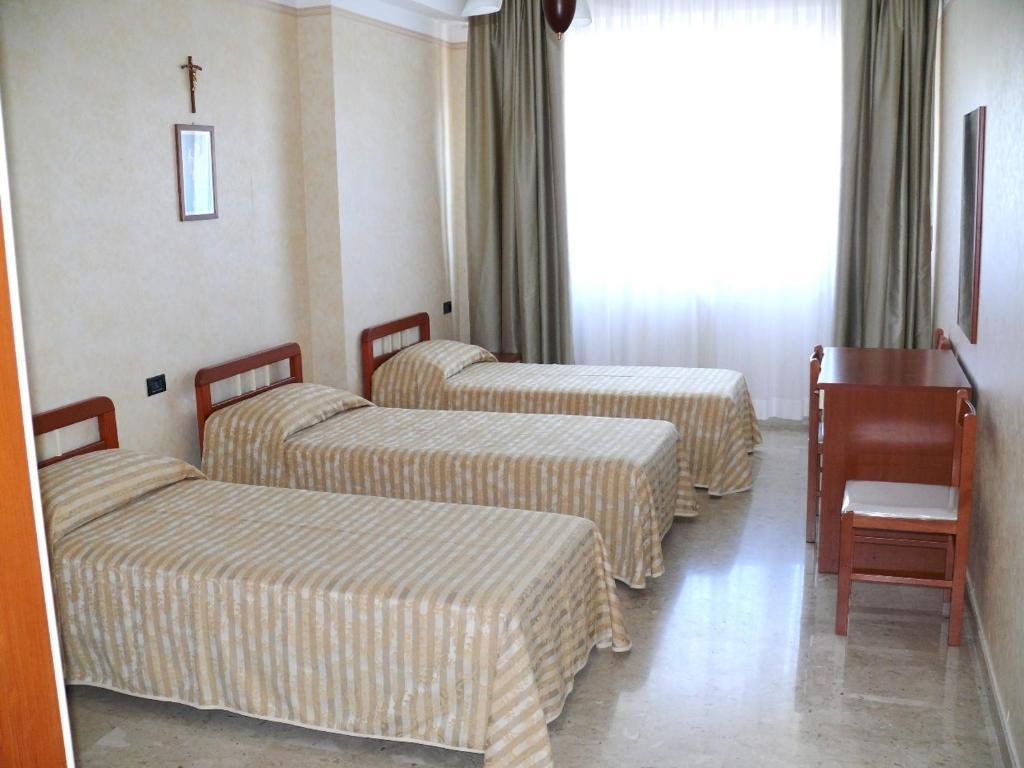 佩莱格里诺酒店 圣安吉罗山 客房 照片
